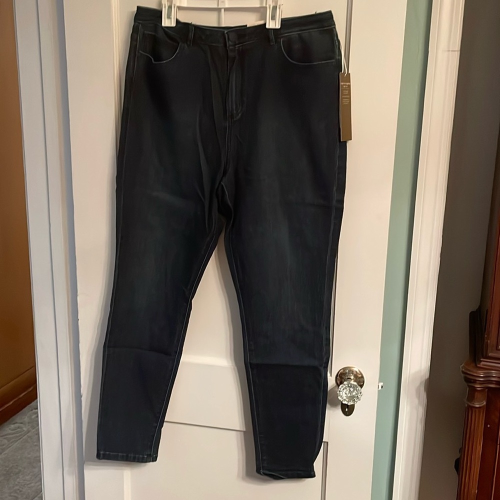 NWT women’s Lauren Conrad high-rise jegging, size 16, indigo med wash